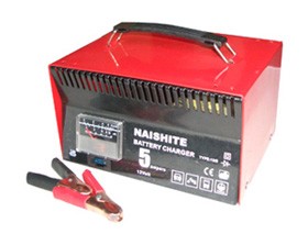 BATTERY CHARGER