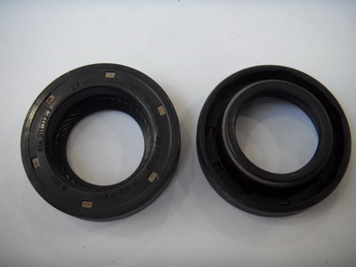 TOYOTA FRONT CRANKSHAFT OIL SEAL