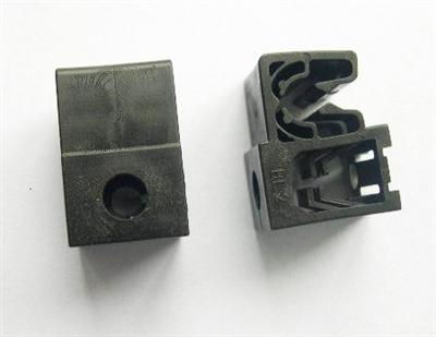 Plastic Pipe Clips BL1647