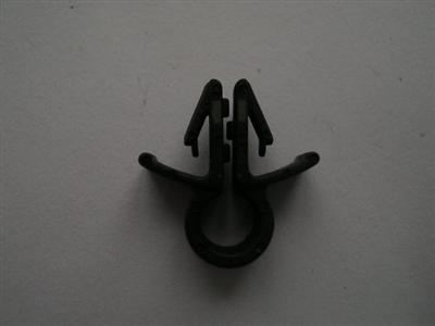 Plastic Pipe Clips BL372