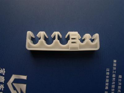 Plastic Pipe Clips BL753