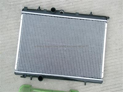 Radiator Peugeot 206(OE:1330. 38 732886)