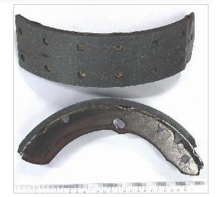 SC8443_ JMC NKR brake shoes