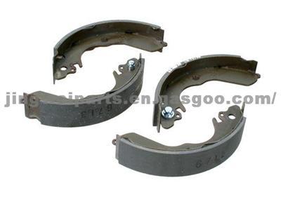 Brake Shoes MB668740