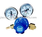 Oxygen pressure regulator
