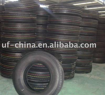 Radial truck tyre (11R22.5)