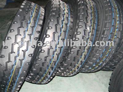 Radial truck tire (315/80R22.5)