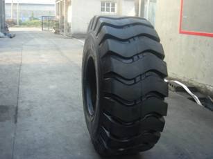 OTR TYRE eastgomma825-12-12PR  CRT103