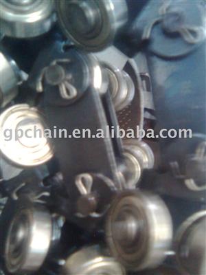 Double pitch conveyor roller chain with steel wheel