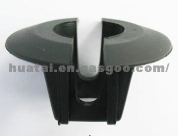 Front Air Deflector Retainer SA015