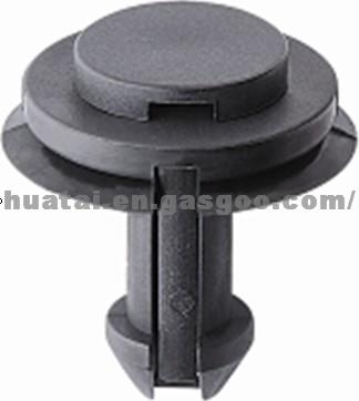 Front Air Deflector Retainer SA034