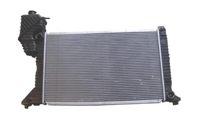 AUTO RADIATOR FOR MERCEDES-BENZ SPRINTERS PARTS--OEM: 9015003300