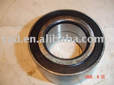 Wheel hub, wheel hub kits and wheel bearing kits for VW/SKODA