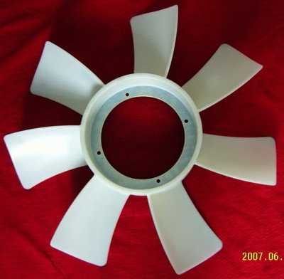 NISSAN FD42 U41 TRUCK 21060-Z5568 auto fan