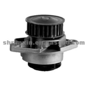 VOLKSWAGEN AUTOMOBILE PUMP 030121008C