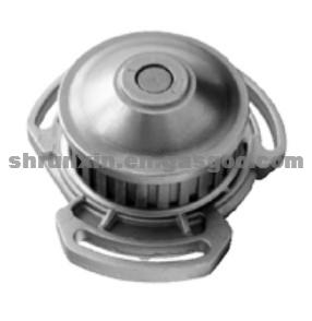 SKODA AUTOMOBILE PUMP 052121005A