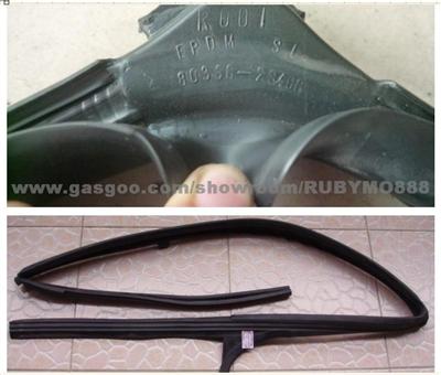 NISSAN D22 GLASS RUN RUBBER-Front 80330-2S400