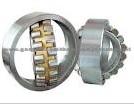 Cylindrical bore self-aligning roller bearing