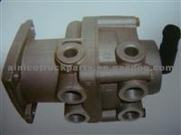 FOOT BRAKE VALVE-461 315 0040