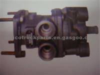 FOOT BRAKE VALVE-461 319 2710