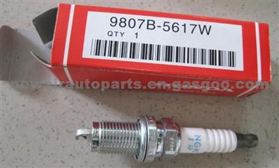 Honda NGK Spark Plugs 9807B-5617W