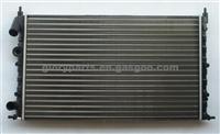 RENAULT 21 Auto Radiator 7700795175