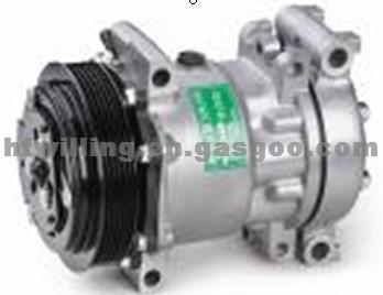 Auto Air Conditioner Compressor 4440, 1136519