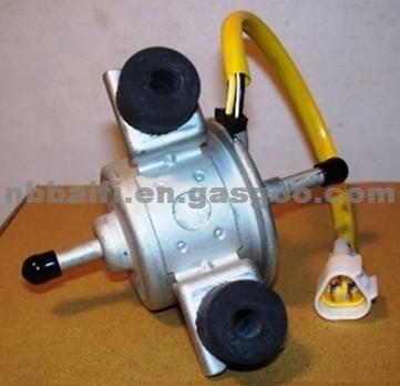 Fuel Pump For Mitsubishi Minicab U42T. OEM MD157954