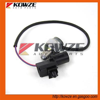 T/F Gearshift 4WD Lamp Switch For Mitsubishi Pajero V23 V24 V25 V26 V33 V43 V44 V45 V46 6G72 6G74 4M40 4D56 MB837106