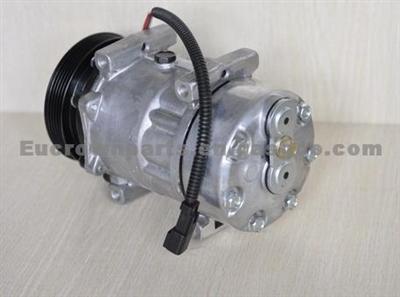 RENAULT Truck AC Compressor 5010483099