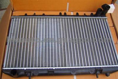 Radiator ForNISSAN PRIMERA Year90-98 OEM:21410-70J00