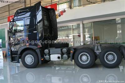 SINOTRUK HOWO 6X4 Tractor