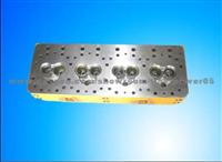 Komatsu Engine Spare Parts 4D130 Cylinder Head