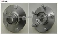 NISSAN Wheel Hub 40202-4M400