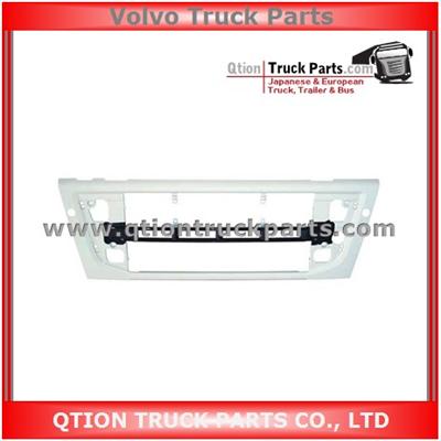 Volvo Grille Lower 82065609, 82074112