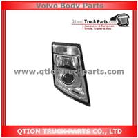 Volvo Headlamp 21035637 RH