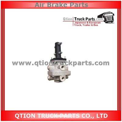 4700120007 / 470 012 000 7 Foot Brake Valve