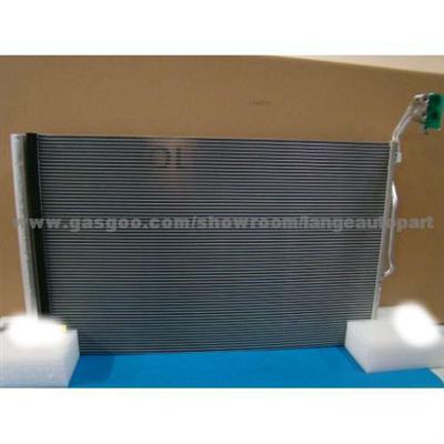 Auto A/C Condenser 7P0820411A VOLKSWAGEN