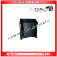 81615100225, 81615100299 ( LH ) Step MAN F2000