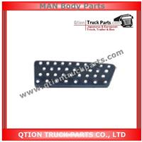 81615100268, 81615100216 ( RH ) Step MAN F2000