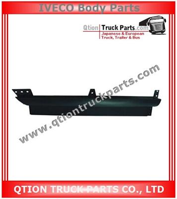 504065982 RH IVECO Bumper Spoiler Center