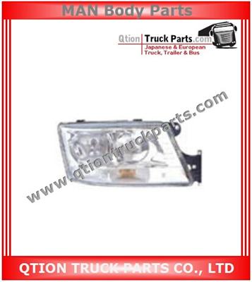 81251016498 RH MAN TGS Head Lamp