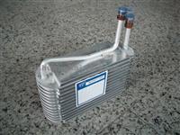 Zhejiang Shuangkai SKCZ027-009 FORD MUSTANG 1982-1986 E25Y19860A YK-82 Evaporator Cooling Coil Auto Air Condition