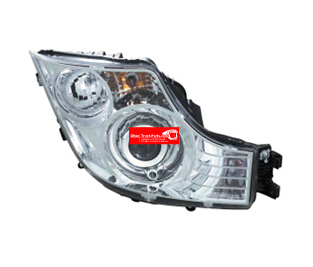 9608201539 RH Headlamp Mercedes Truck