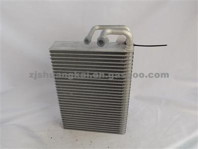 Zhejiang Shuangkai SKCZ030-011 MERCEDES BENZ 210 60×225×317 Evaporator Car Air Conditioner