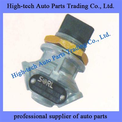 0019976136 Beiben Truck, North Benz, Beifangbenchi Parking Brake Valve 001 997 6136