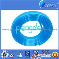 Bend Resistant Squeegee For Automobile