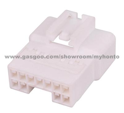 Auto Parts Automotive Connector MG641353