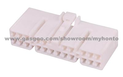 Auto Parts Automotive Connector MG651086