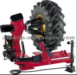 Automotive Tire Changer With Tilting Column